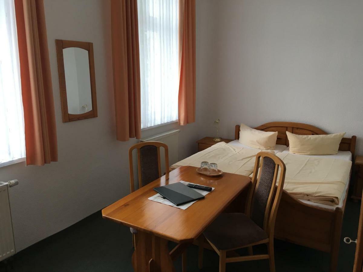 Stadtsee-Pension Templin Bagian luar foto